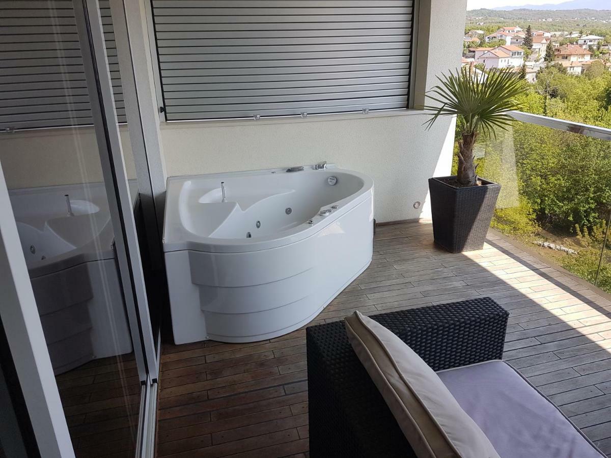 Jacuzzi Penthouse Apartment Matulji Kültér fotó